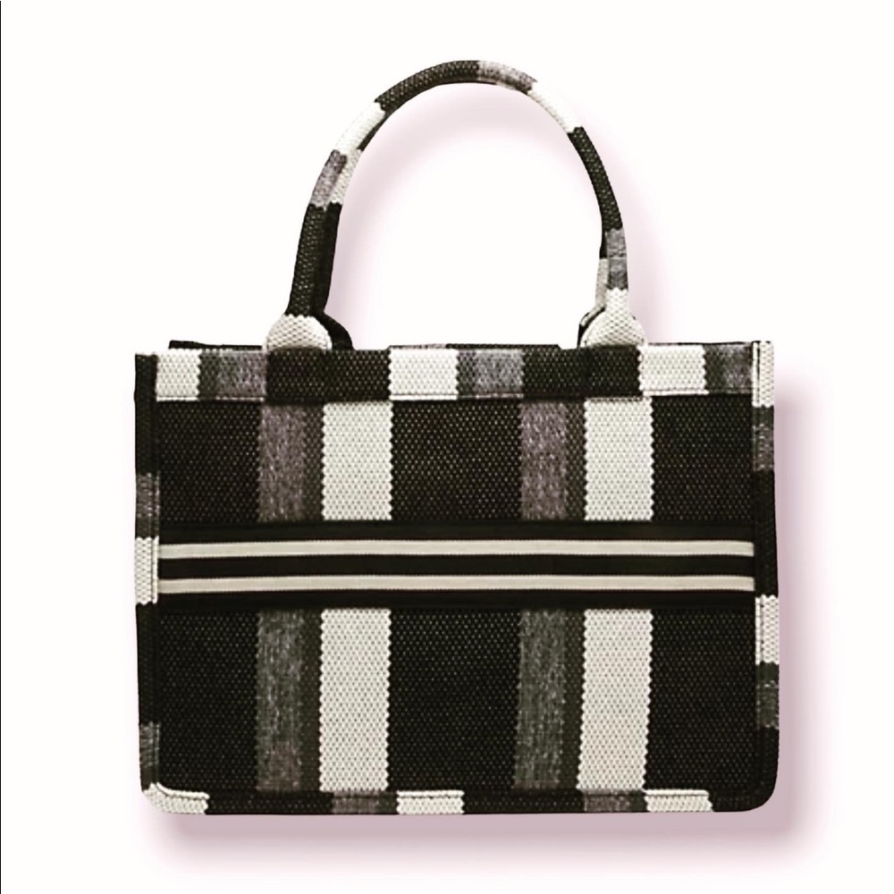 Color-blocked canvas bag